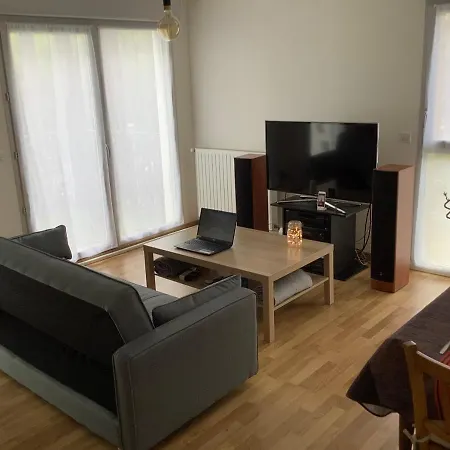 Rare: Tours T2 De Standing Au Coeur Des 2 Lions Apartamento Tours